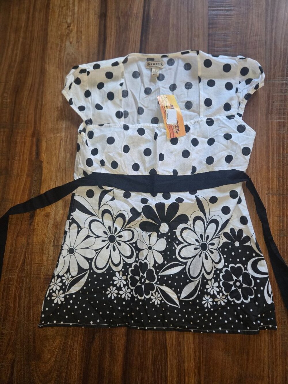 Nikhil Black White Polka Dot Floral Tie Waist Cap Sleeve Top Medium NWT
